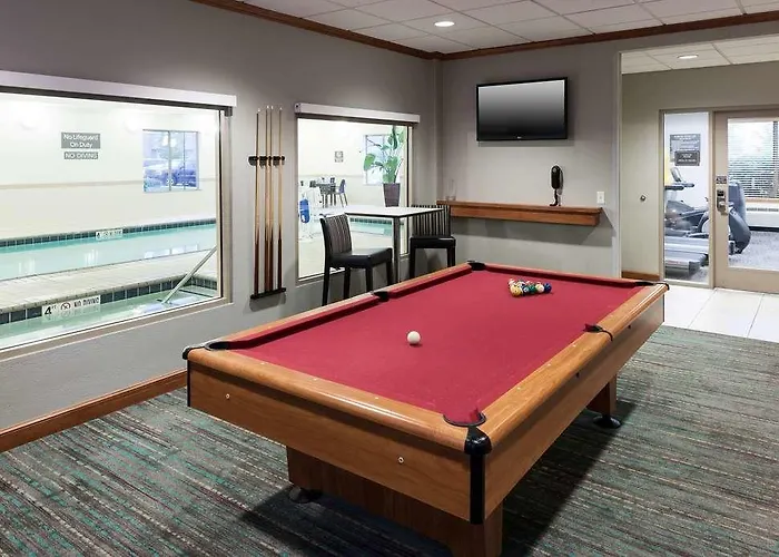 Hotel By Marriott Chicago Forest/mettawa