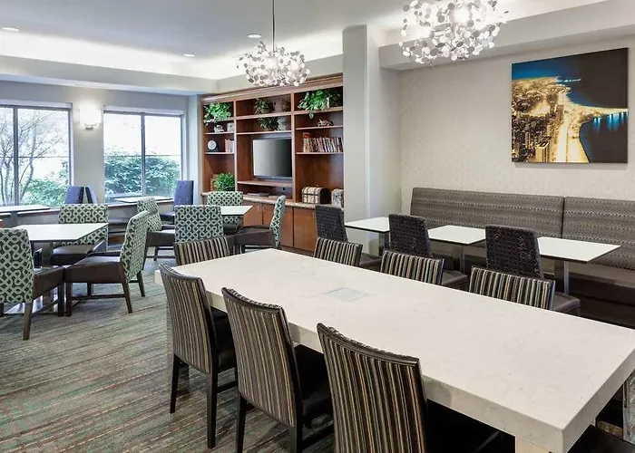 By Marriott Chicago Forest/mettawa Hotel 3*