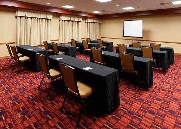 Hotel By Marriott Chicago Forest/mettawa Mettawa