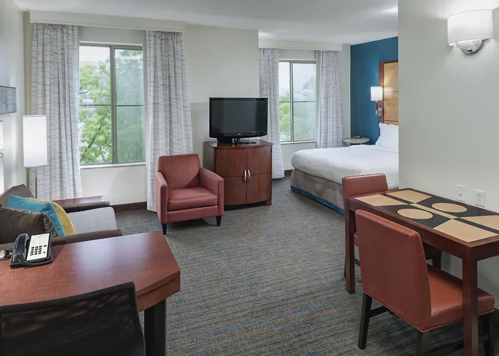 Hotel By Marriott Chicago Forest/mettawa 3*