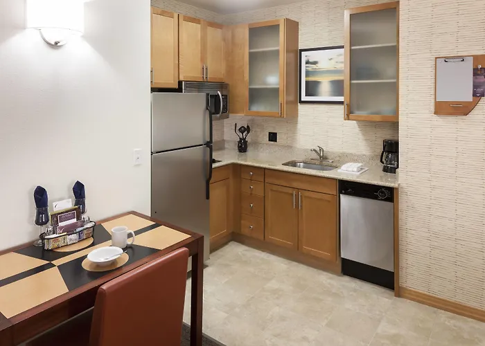 By Marriott Chicago Forest/mettawa 3*