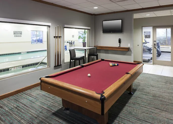 Hotel By Marriott Chicago Forest/mettawa Mettawa