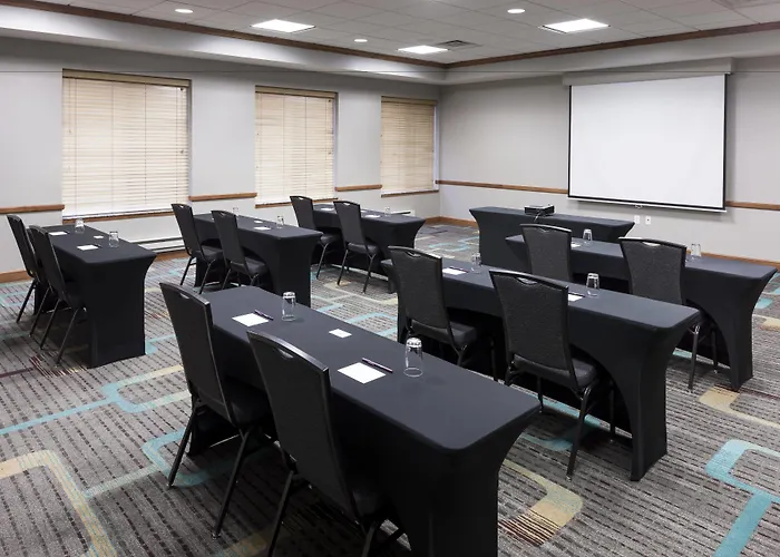 By Marriott Chicago Forest/mettawa Hotel 3*