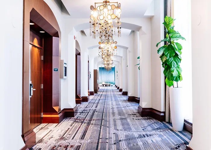 By Marriott Chicago Forest/mettawa 3*