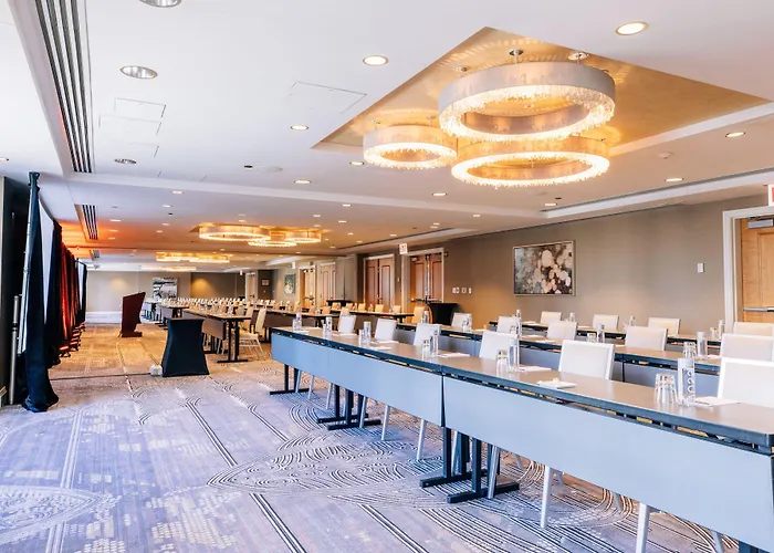 By Marriott Chicago Forest/mettawa Hotel 3*