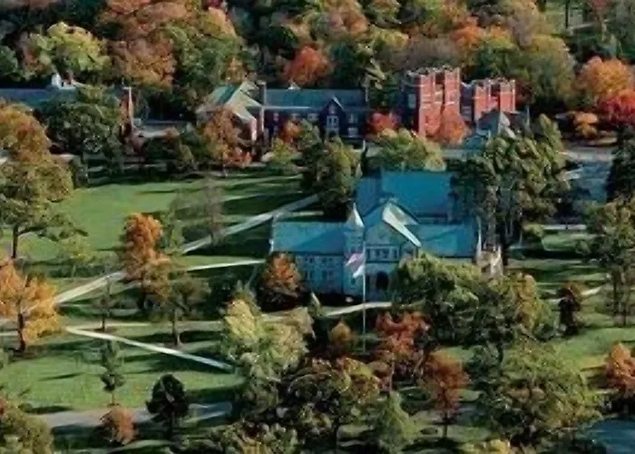 By Marriott Chicago Forest/mettawa 3*