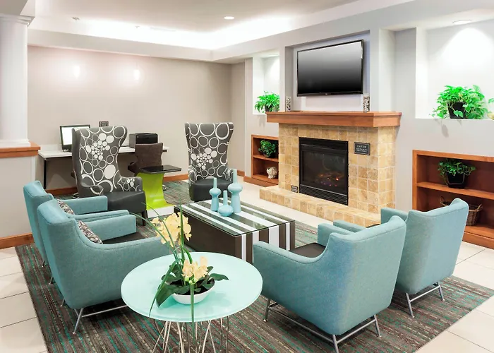 By Marriott Chicago Forest/mettawa