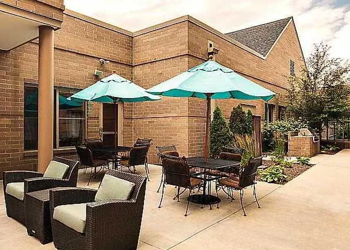 By Marriott Chicago Forest/mettawa Hotel Mettawa