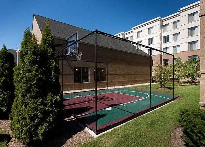 By Marriott Chicago Forest/mettawa 3*