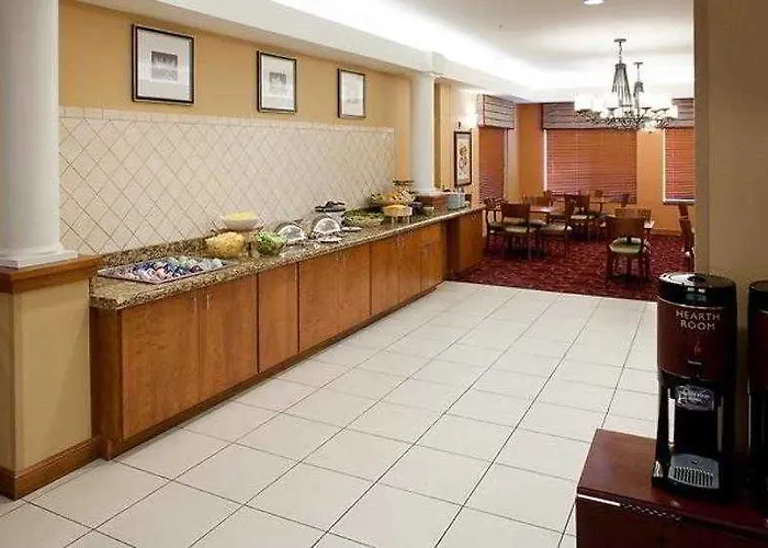 By Marriott Chicago Forest/mettawa