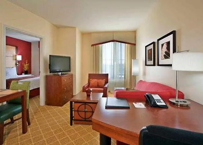 By Marriott Chicago Forest/mettawa Hotel 3*
